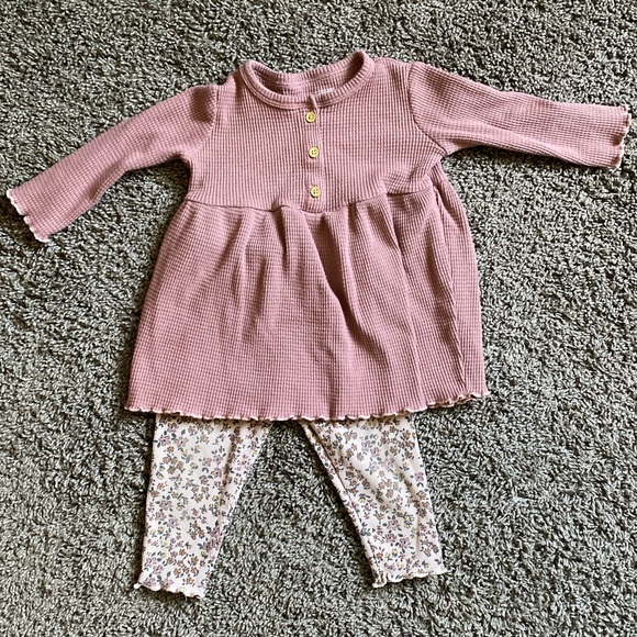 LC Lauren Conrad Other - Pink Long Sleeve Dress with Floral Leggings